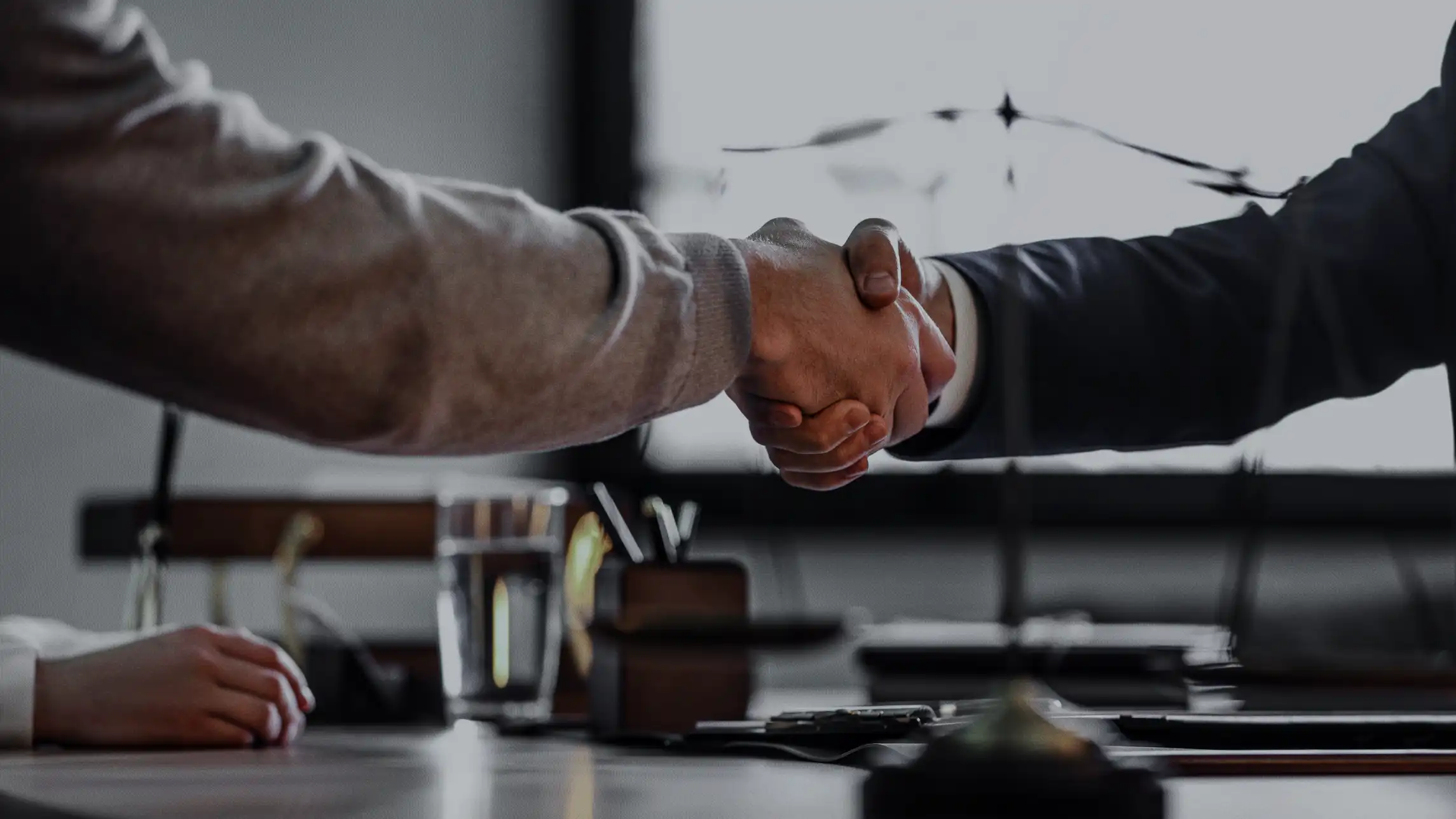 Handshake in court